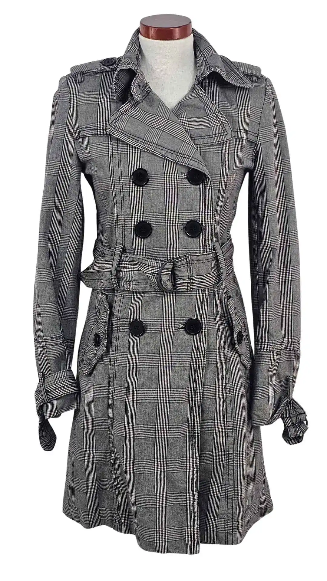 Gabardina Trench Lois Mujer Gris Cuadros – Detalle Espalda Talla M