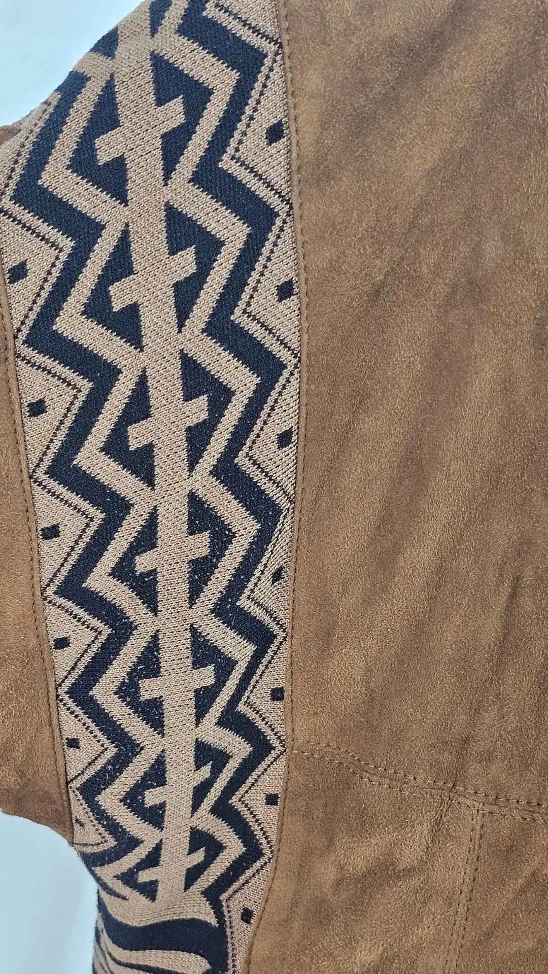 Cazadora Torras Vintage Piel Ante Marrón – Detalles Étnicos Talla 54 (XL) - Imagen 4