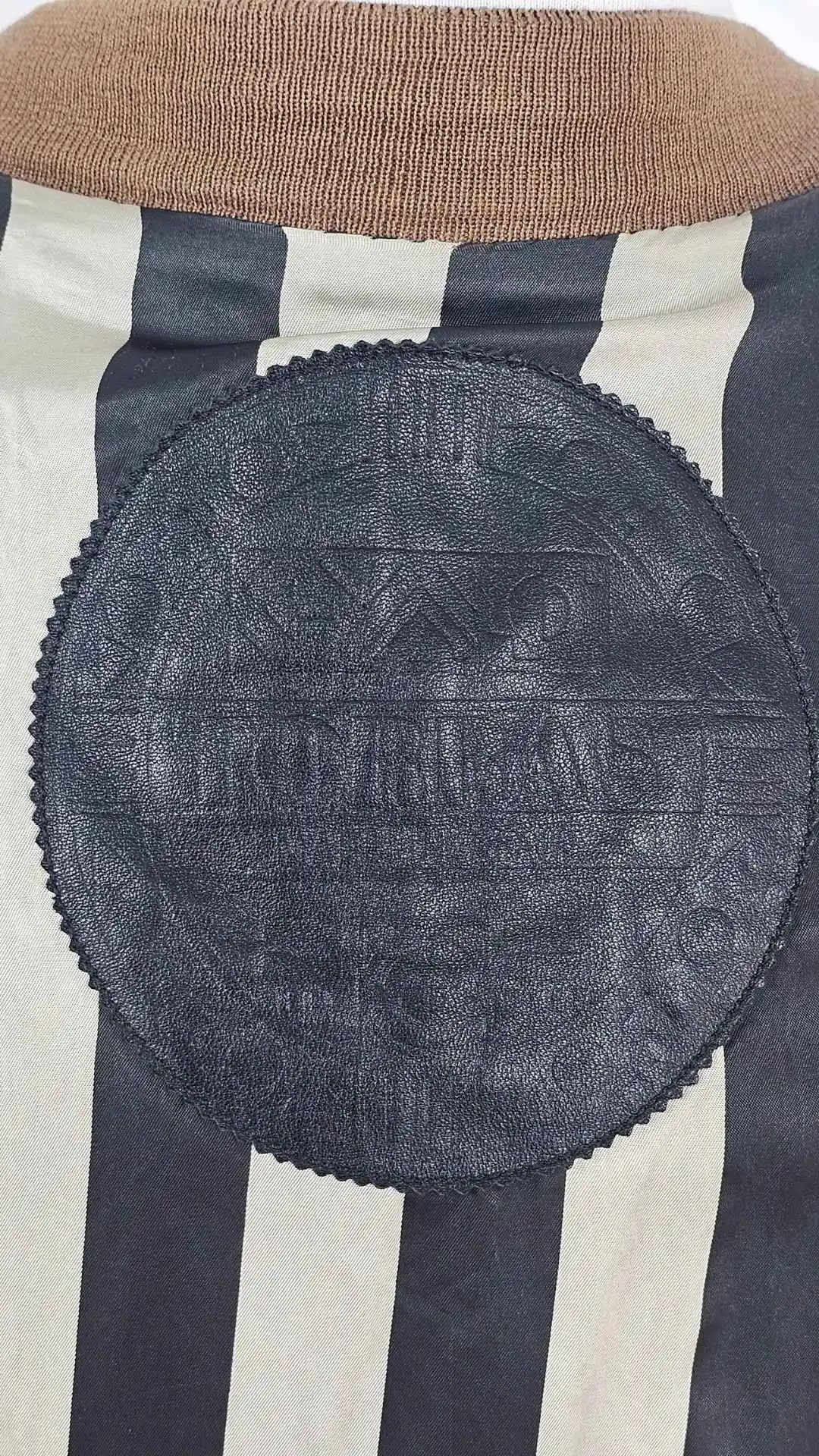 Cazadora Torras Vintage Piel Ante Marrón – Detalles Étnicos Talla 54 (XL) - Imagen 7