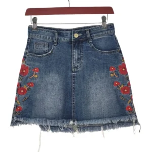 Falda Vaquera Miss Two Mujer Bordado Floral Rojo Bajo Deshilachado – Talla XS (34)