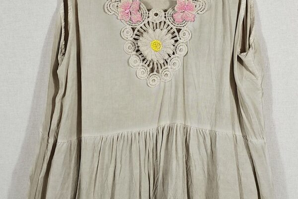 camiseta beige