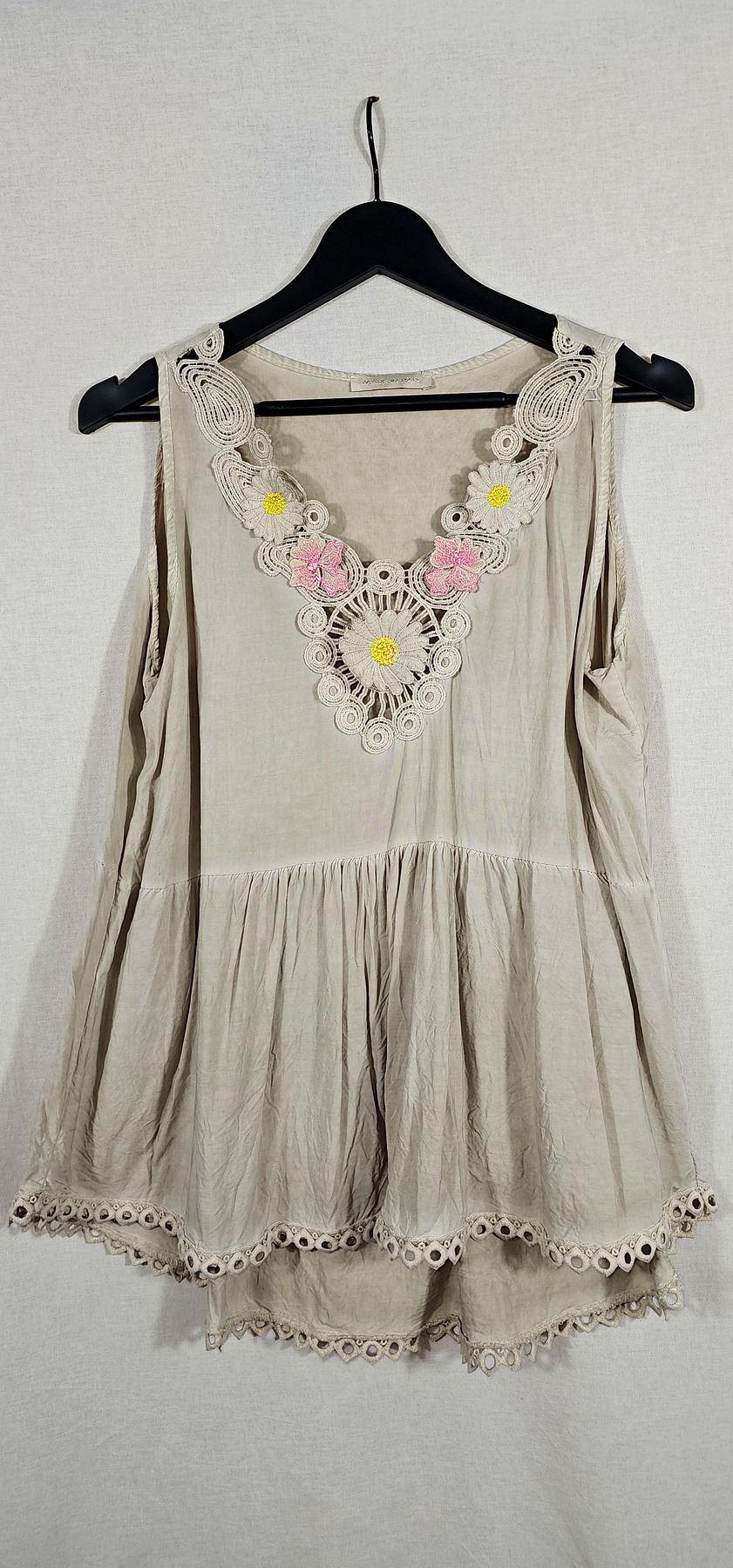 camiseta beige