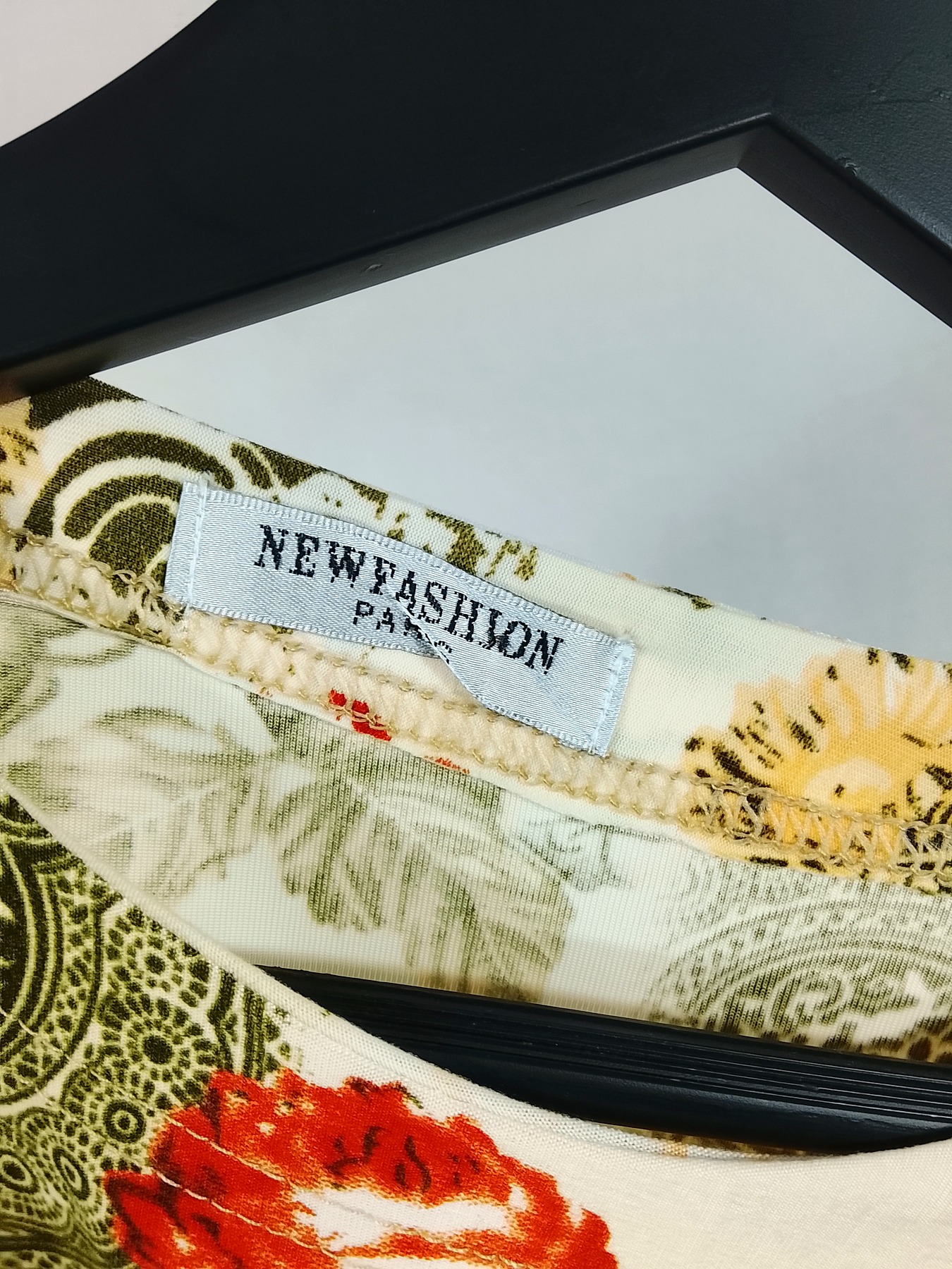 camiseta estampado floral
